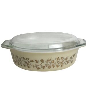 Vintage Pyrex Golden Acorn 2.5 Qt Oval Casserole Dish with Lid 045 Oak Leaf